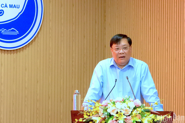 Chủ tịch Ủy ban nhân dân tỉnh Cà Mau Phạm Thành Ngại phát động phong trào thi đua “Phấn đấu tăng trưởng GRDP tỉnh Cà Mau năm 2025 đạt 8% trở lên”.