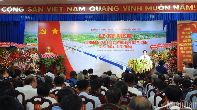 Lễ kỷ niệm 20 năm Ngày tái lập các huyện Năm Căn vào sáng 29/12.