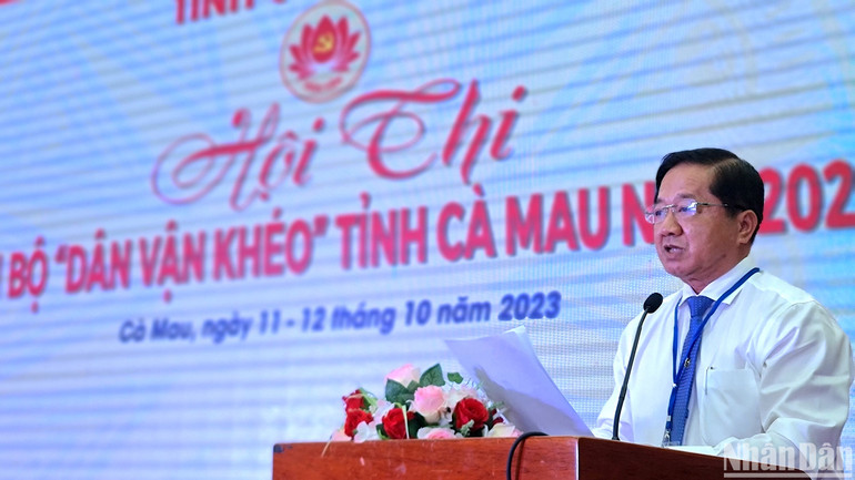 Đồng chí Lê Thanh Triều, Trưởng Ban Dân vận Tỉnh ủy Cà Mau, Trưởng Ban Chỉ đạo Hội thi cán bộ “dân vận khéo” cấp tỉnh năm 2023 phát biểu khai mạc hội thi.