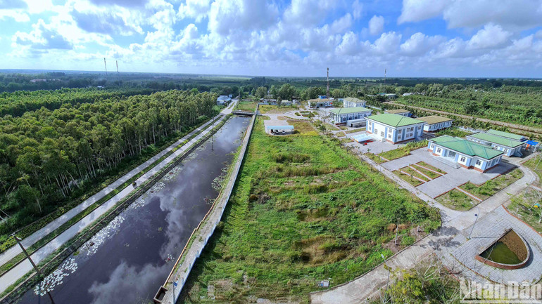 Có hệ động, thực vật phong phú và thảm rừng xanh mướt nên Vườn quốc gia U Minh hạ phù hợp phát triển du lịch sinh thái, nghỉ dưỡng.