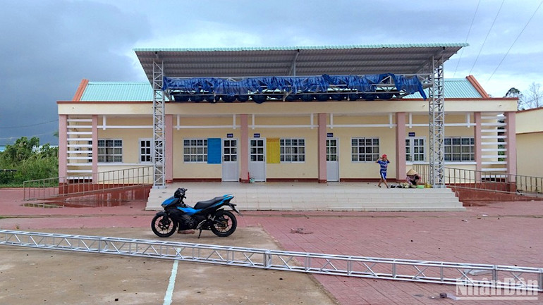 Việc bồi thường, giải phóng mặt bằng… được đề cập trong clip phục vụ công trình xây dựng Trung tâm văn hóa thể thao xã Phú Tân, huyện Phú Tân, tỉnh Cà Mau.