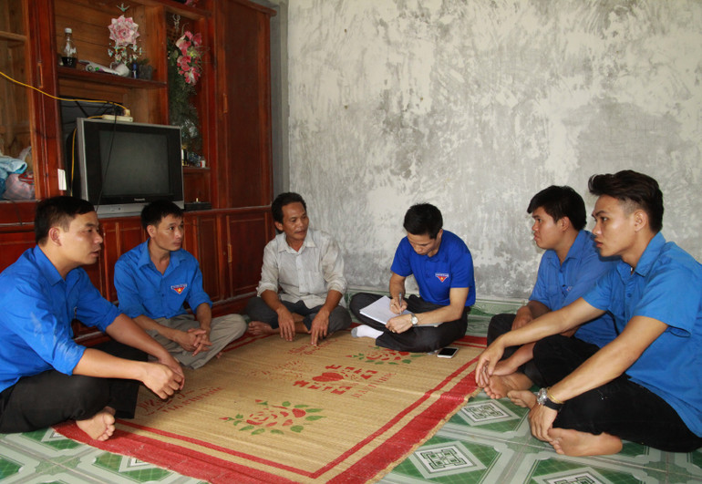 Công tác phát triển đảng viên là thanh niên người dân tộc ở các xã vùng sâu, vùng xa cũng được tỉnh Sơn La quan tâm.