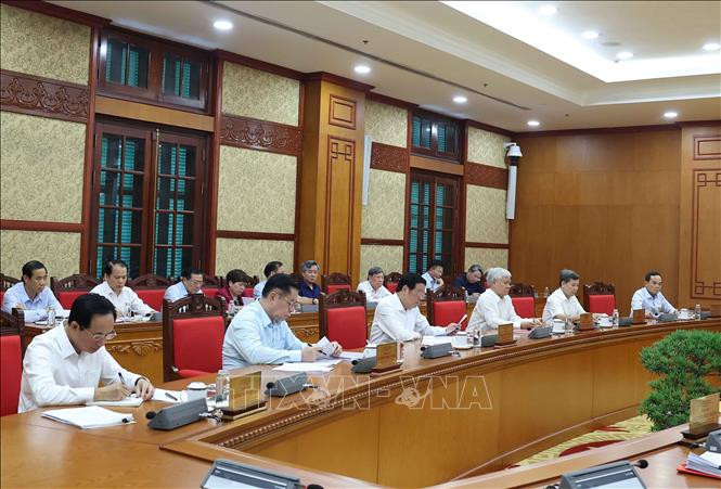 Các đại biểu dự cuộc họp Ban Bí thư về việc góp ý Dự thảo sửa đổi Hiến pháp năm 2013. (Ảnh: THỐNG NHẤT/TTXVN) Các đại biểu dự cuộc họp Ban Bí thư về việc góp ý Dự thảo sửa đổi Hiến pháp năm 2013. (Ảnh: THỐNG NHẤT/TTXVN)