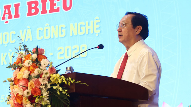 Bộ trưởng Khoa học và Công nghệ Huỳnh Thành Đạt phát biểu tại Đại hội. Bộ trưởng Khoa học và Công nghệ Huỳnh Thành Đạt phát biểu tại Đại hội.