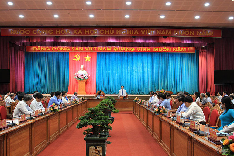 Toàn cảnh buổi làm việc.