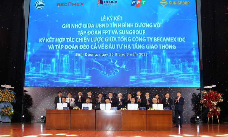 Ký biên bản ghi nhớ giữa Ủy ban nhân dân tỉnh Bình Dương, Tổng Công ty Becamex IDC và các doanh nghiệp.