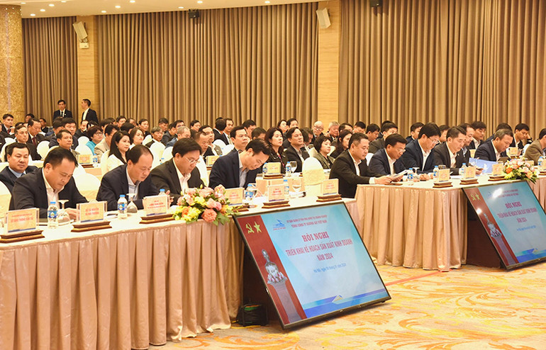 Các đại biểu tham dự hội nghị.