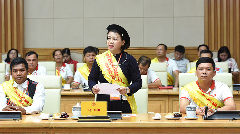 Đại biểu Triệu Thị Lan Hạnh (Cao Bằng) phát biểu.