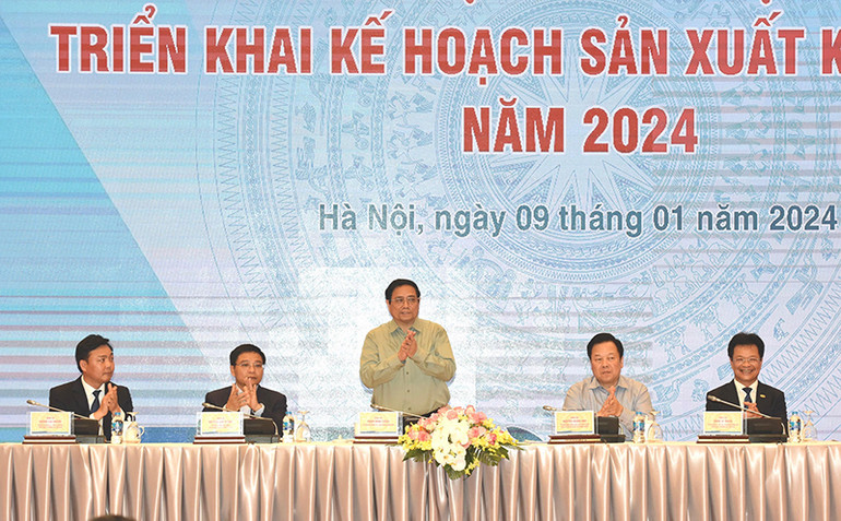 Thủ tướng Phạm Minh Chính dự và chỉ đạo hội nghị.