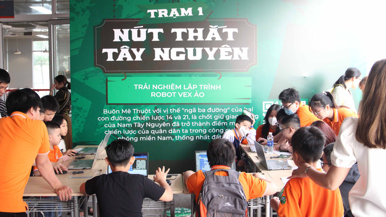 Mỗi trạm trải nghiệm đều gắn liền với lịch sử.