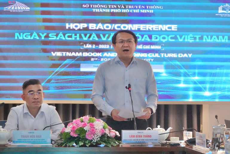 Ông Lâm Đình Thắng, Giám đốc Sở Thông tin và Truyền thông phát biểu tại buổi họp báo.