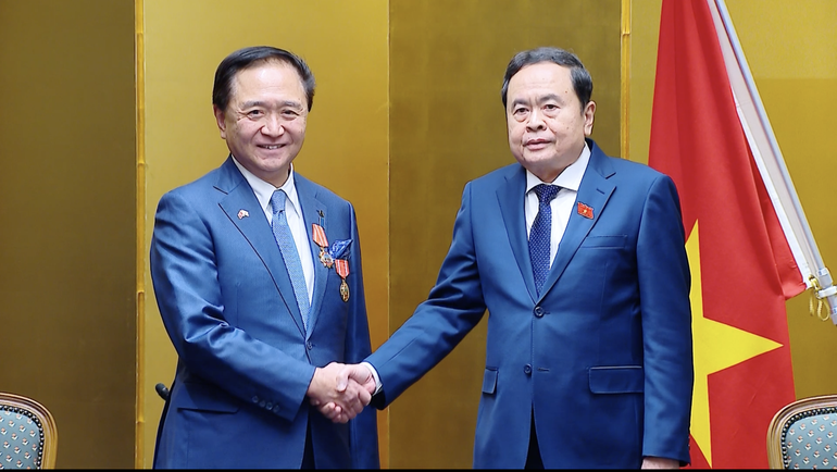 Chủ tịch Quốc hội Trần Thanh Mẫn tiếp Thống đốc tỉnh Kanagawa Kuroiwa Yuji. Ảnh: Quochoi.vn