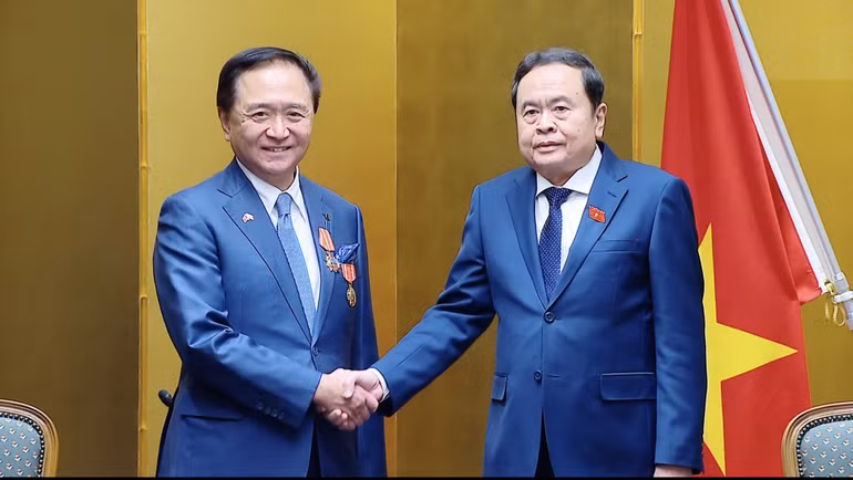 Chủ tịch Quốc hội Trần Thanh Mẫn tiếp Thống đốc tỉnh Kanagawa Kuroiwa Yuji. Ảnh: Quochoi.vn
