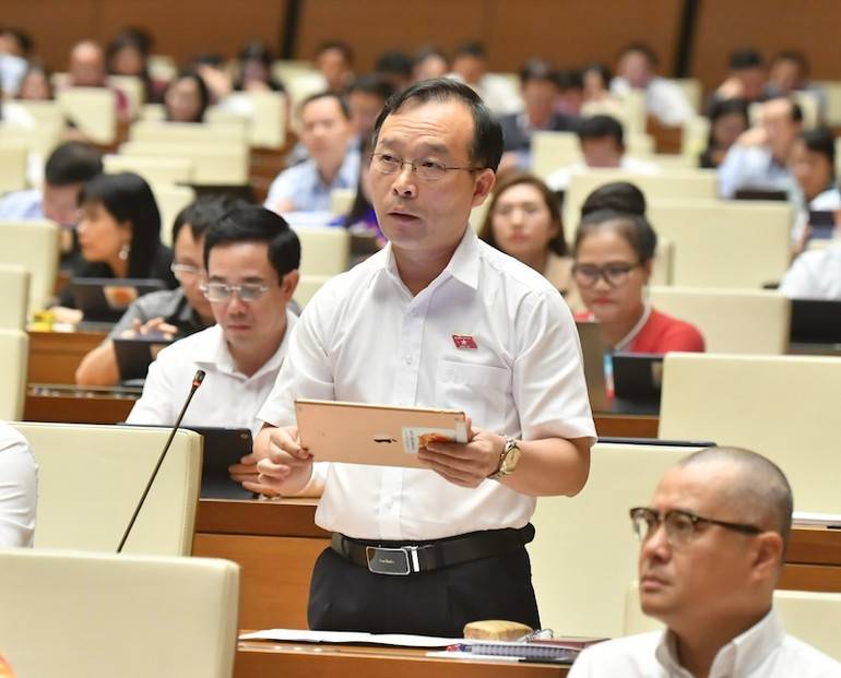 Đại biểu Trần Văn Tuấn (đoàn Bắc Giang). (Ảnh: Đăng Khoa) Đại biểu Trần Văn Tuấn (đoàn Bắc Giang). (Ảnh: Đăng Khoa)