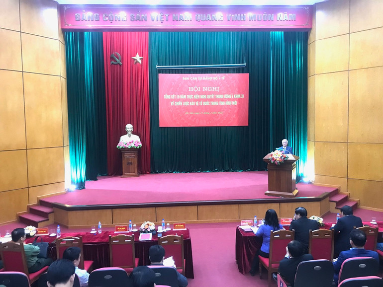 Chủ tịch Ủy ban Trung ương Mặt trận Tổ quốc Việt Nam phát biểu ý kiến. Chủ tịch Ủy ban Trung ương Mặt trận Tổ quốc Việt Nam phát biểu ý kiến.