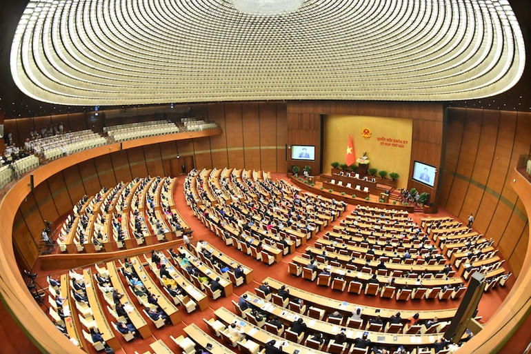 Toàn cảnh phiên bế mạc Kỳ họp lần thứ 6. (Ảnh: ĐĂNG KHOA)