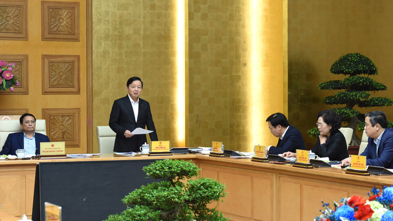 Phó Thủ tướng Trần Hồng Hà phát biểu.