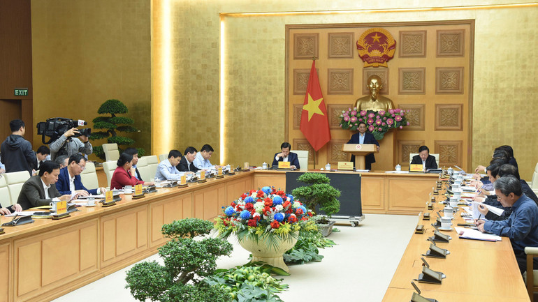 Thủ tướng Phạm Minh Chính nhấn mạnh, Nghị quyết Đại hội lần thứ XIII của Đảng đã xác định rõ mục tiêu, đến năm 2030, đất nước ta là một nước đang phát triển, có công nghiệp hiện đại, thu nhập trung bình cao, đến 2045, là nước phát triển có thu nhập cao. Muốn đạt được các mục tiêu này, chúng ta phải thực hiện 3 đột phá chiến lược, trong đó có hạ tầng giao thông chiến lược.