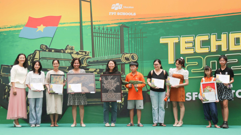 Bán đấu giá sản phẩm gây quỹ vì cộng đồng.