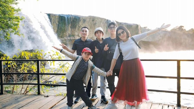 Du khách đến với Đắk Lắk trong dịp Tết Ất Tỵ 2025 tăng cao so năm trước, nhưng tại các khu, điểm vui chơi giải trí, tham quan du lịch trên địa bàn tỉnh diễn ra an toàn tuyệt đối.