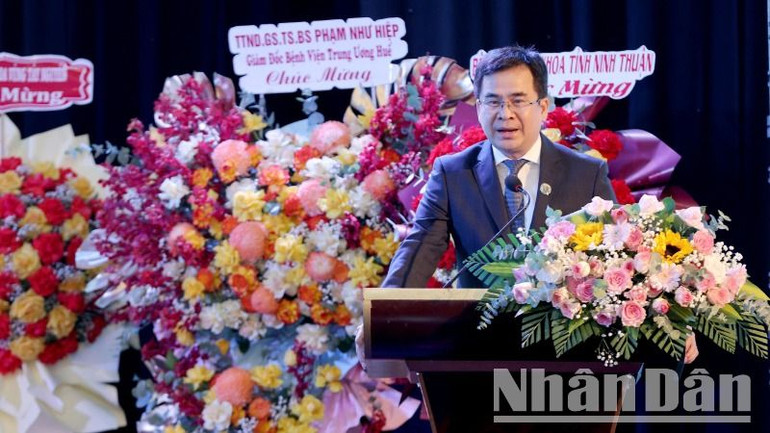 Phó Giáo sư, Tiến sĩ, bác sĩ Ngô Quốc Đạt, Hiệu trưởng Trường đại học Y Dược Thành phố Hồ Chí Minh bày tỏ niềm tin về định hướng phát triển của Bệnh viện đa khoa Thiện Hạnh trong tương lai.