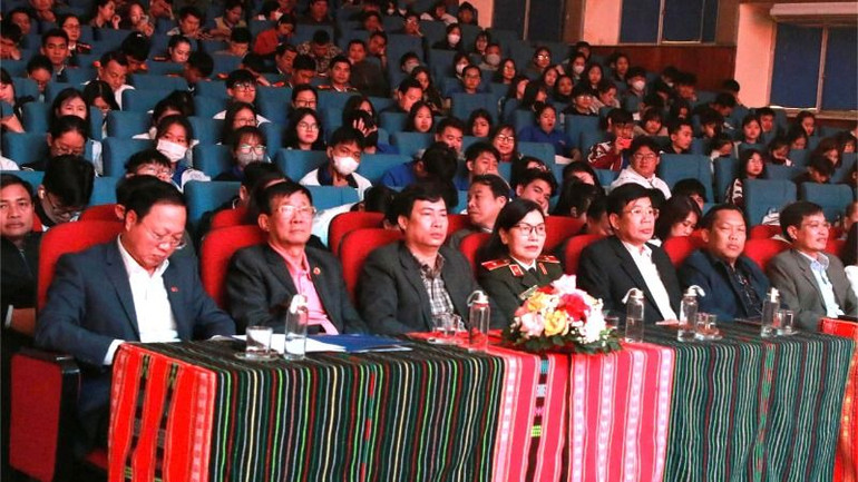 Các đại biểu dự lễ phát động. Các đại biểu dự lễ phát động.