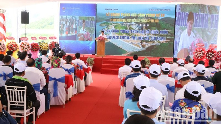 Quang cảnh lễ khánh thành Cụm công trình đầu mối hồ chứa nước Krông Pách Thượng giai đoạn 1.