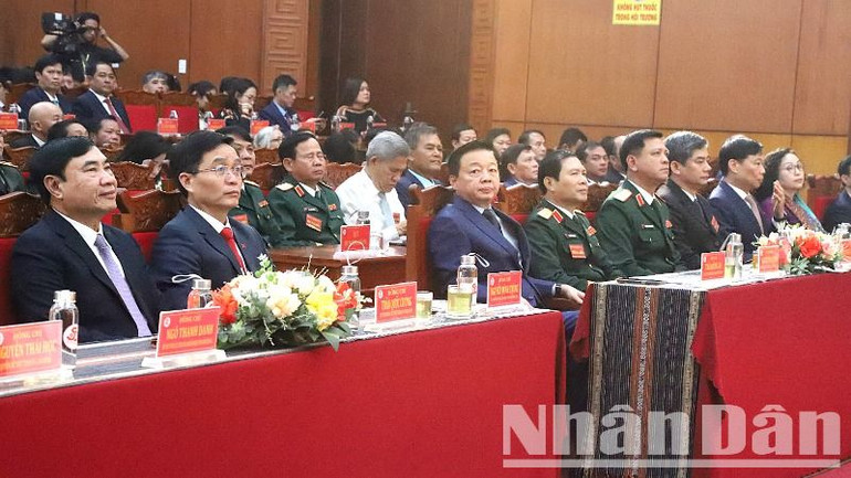 Phó Thủ tướng Trần Hồng Hà và các đại biểu dự lễ kỷ niệm.