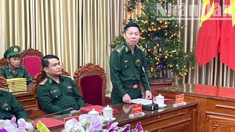 Đại tá Đỗ Quang Thấm, Chính ủy Bộ đội Biên phòng tỉnh Đắk Lắk phát biểu tại buổi gặp mặt. Đại tá Đỗ Quang Thấm, Chính ủy Bộ đội Biên phòng tỉnh Đắk Lắk phát biểu tại buổi gặp mặt.