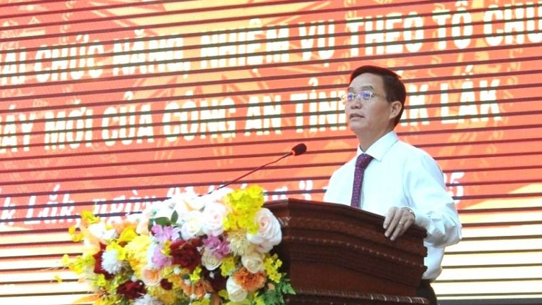 Bí thư Tỉnh ủy Đắk Lắk Nguyễn Đình Trung phát biểu tại buổi lễ.