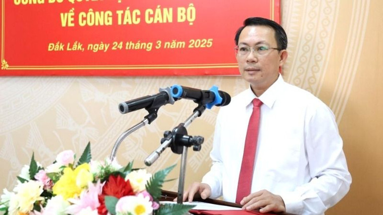 Đồng chí Đặng Kim Hùng phát biểu nhận nhiệm vụ.