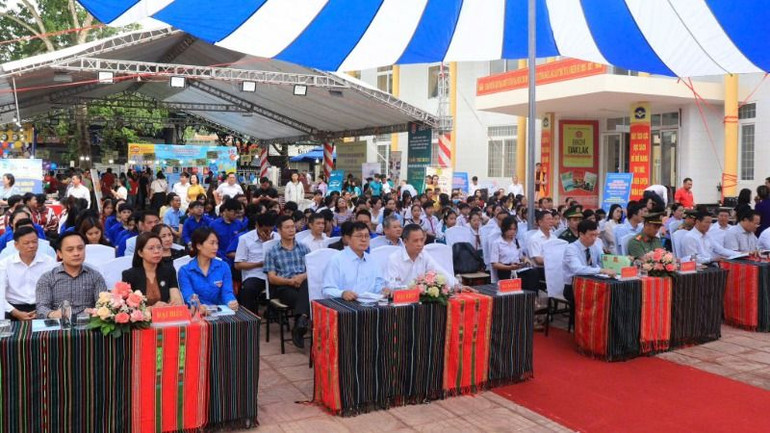 Các đại biểu dự khai mạc Ngày Sách và Văn hóa đọc Việt Nam tỉnh Đắk Lắk lần thứ 4 năm 2025.