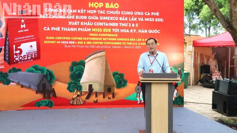 Phó Chủ tịch Ủy ban nhân dân thành phố Buôn Ma Thuột Trần Đức Nhật phát biểu chúc mừng MISS EDE xuất khẩu cà-phê Đắk Lắk sang thị trường Hoa Kỳ khẳng định chất lượng cà-phê Việt Nam nói chung, Đắk Lắk nói riêng trên thị trường thế giới.