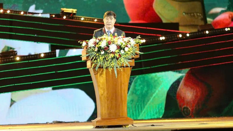 Phó Chủ tịch Ủy ban nhân dân tỉnh Đắk Lắk Nguyễn Thiên Văn phát biểu tại Vòng chung kết Hội thi Nhà nông đua tài năm 2025.