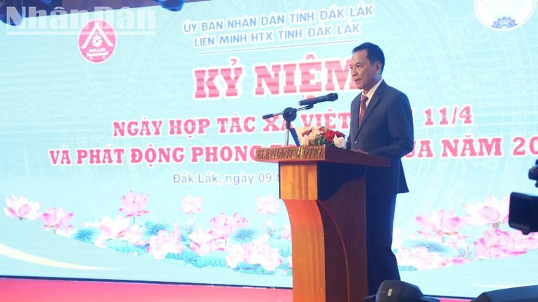 Chủ tịch Liên minh Hợp tác xã tỉnh Đắk Lắk Huỳnh Bài đã đọc diễn văn ôn lại các giai đoạn phát triển Hợp tác xã Việt Nam.