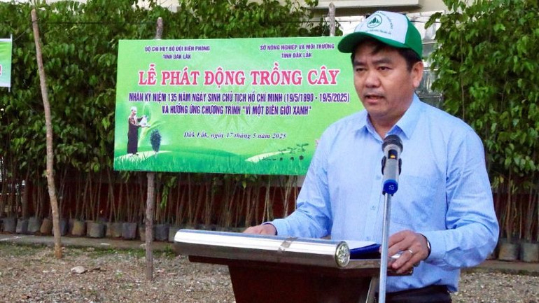 Giám đốc Sở Nông nghiệp và Môi trường tỉnh Đắk Lắk Nguyễn Minh Huấn phát biểu tại buổi lễ.