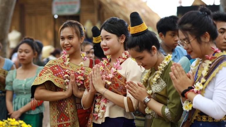 Tại xã Krông Na, huyện Buôn Đôn có khoảng 110 hộ, với hơn 400 khẩu người Việt gốc Lào sinh sống.