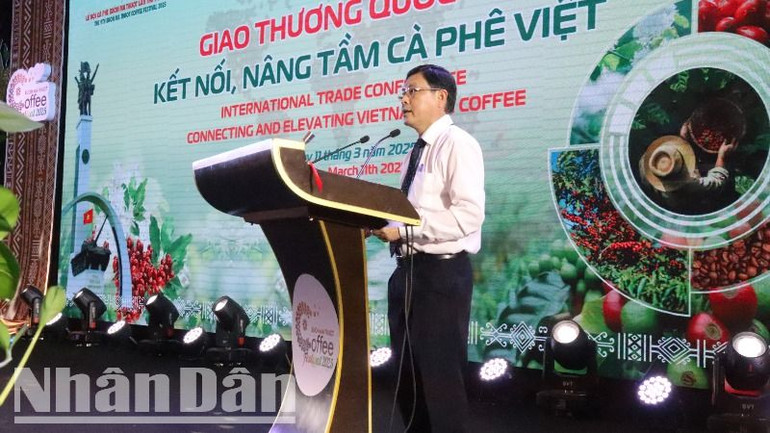Phó Chủ tịch Thường trực Ủy ban nhân dân tỉnh Đắk Lắk Nguyễn Tuấn Hà phát biểu khai mạc hội nghị.