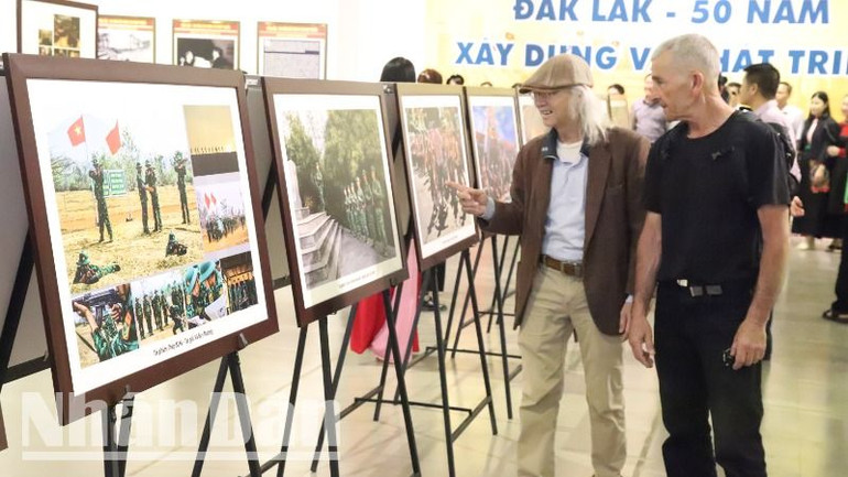 Khai mạc Triển lãm “Đắk Lắk - 50 năm xây dựng và phát triển”