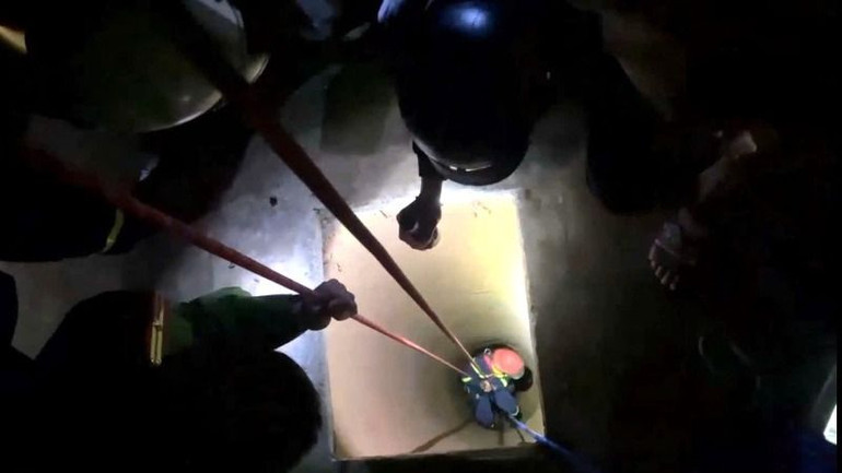 Giếng mà anh Đ.H.B bị rơi xuống có độ sâu khoảng 30m.