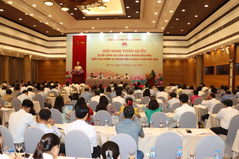 Quang cảnh hội nghị.