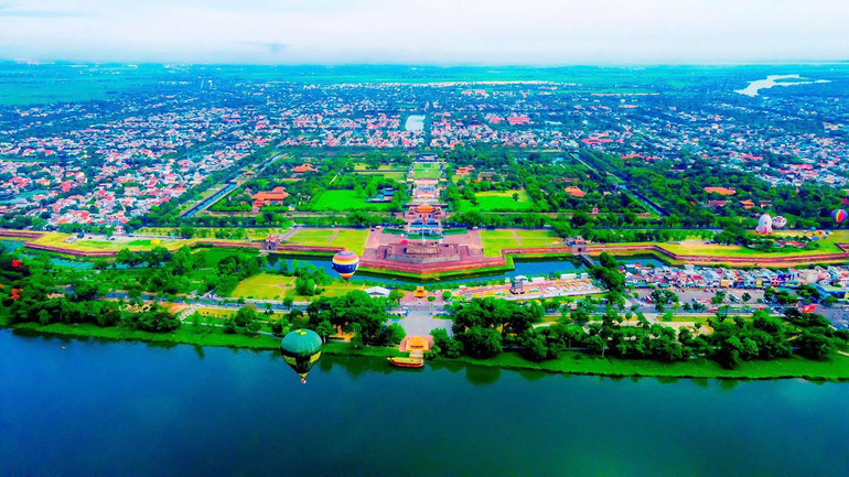 Xây dựng đô thị di sản Huế gắn liền với các phức hệ kiến trúc được bảo tồn và trở thành những bộ phận cấu thành nên Quần thể di tích cố đô Huế.