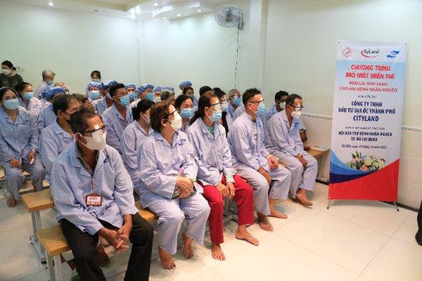 Bà con bệnh nhân phần lớn là ở Thành phố Hồ Chí Minh và các tỉnh lân cận.