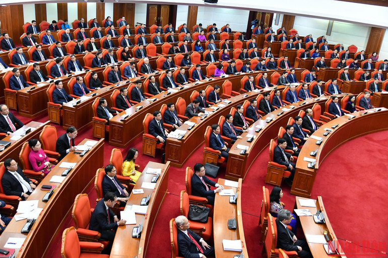 Các đồng chí lãnh đạo Đảng, Nhà nước cùng các đại biểu dự bế mạc hội nghị.