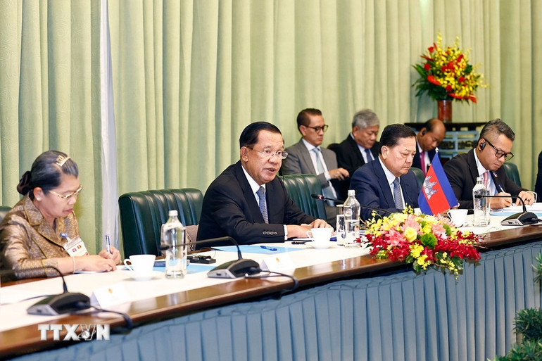 Chủ tịch Đảng Nhân dân Campuchia Hun Sen phát biểu. (Ảnh: Doãn Tấn/TTXVN) Chủ tịch Đảng Nhân dân Campuchia Hun Sen phát biểu. (Ảnh: Doãn Tấn/TTXVN)