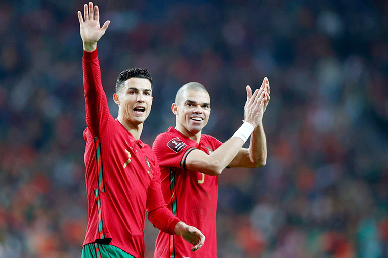 Đây là giải đấu lớn cuối cùng của Cristiano Ronaldo và Pepe. Đây là giải đấu lớn cuối cùng của Cristiano Ronaldo và Pepe.