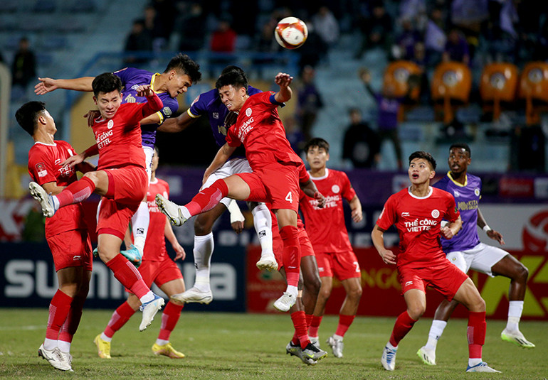 V.League đang ngày càng hấp dẫn hơn với những đổi mới. (Ảnh: Q.T)