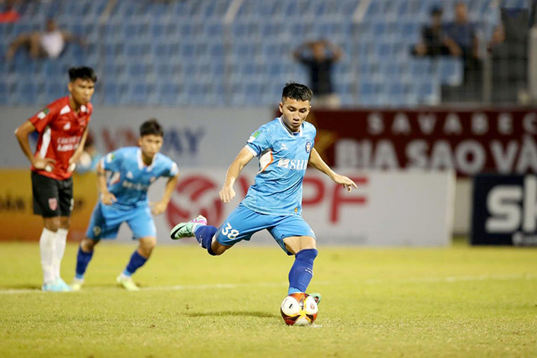 Với nhiều nội binh chất lượng, SHB Đà Nẵng sẽ chủ yếu bổ sung ngoại binh. (Ảnh: ĐNFC)