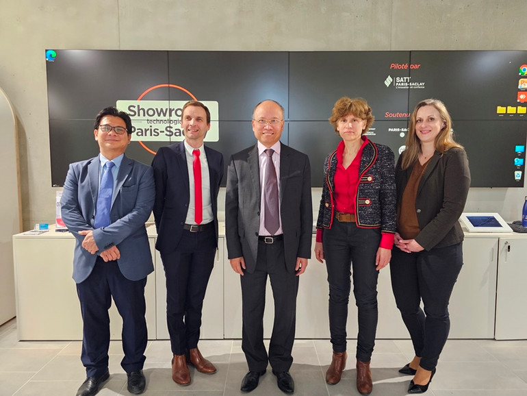 Theo Đại sứ Đinh Toàn Thắng, Việt Nam có thể học hỏi kinh nghiệm xây dựng các khu công nghệ đổi mới sáng tạo theo mô hình của Pháp. (Ảnh: KHẢI HOÀN) Theo Đại sứ Đinh Toàn Thắng, Việt Nam có thể học hỏi kinh nghiệm xây dựng các khu công nghệ đổi mới sáng tạo theo mô hình của Pháp. (Ảnh: KHẢI HOÀN)