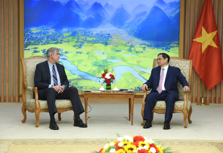 Thủ tướng Phạm Minh Chính tiếp Thượng nghị sĩ bang Oregon Jeff Merkley. Thủ tướng Phạm Minh Chính tiếp Thượng nghị sĩ bang Oregon Jeff Merkley.
